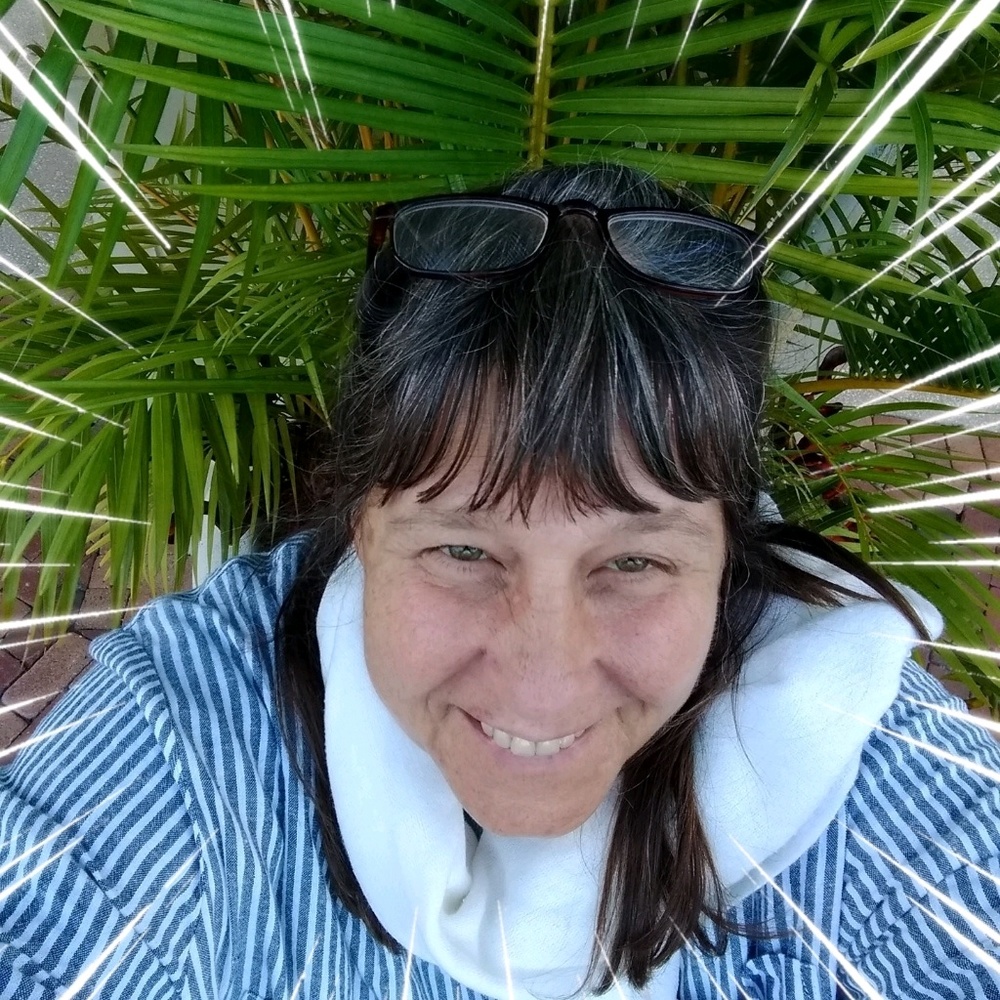 Meet your Posher, Rosiland